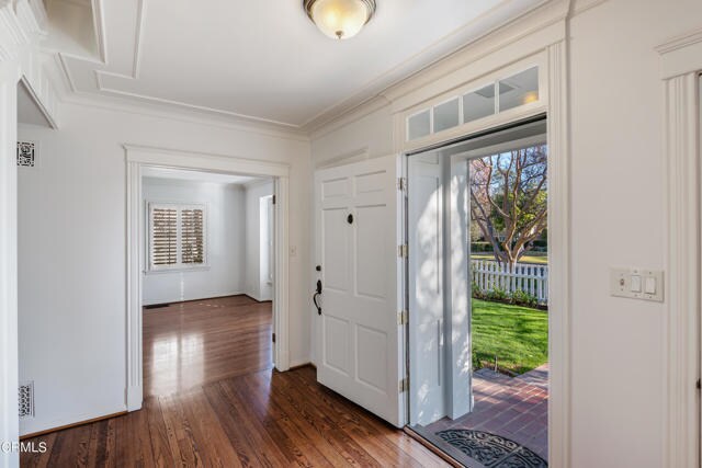 Foto del edificio - 2355 Melville Dr