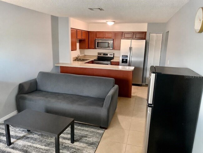 Foto del edificio - 21150 Gertrude Ave