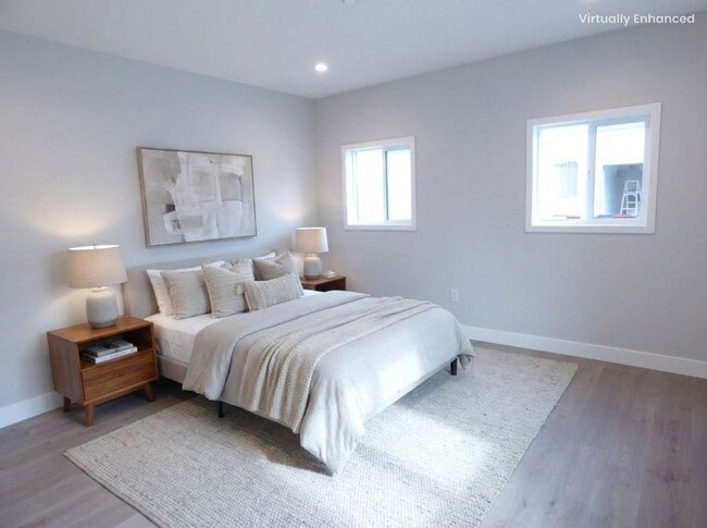 Building Photo - 1258 N Hobart Blvd