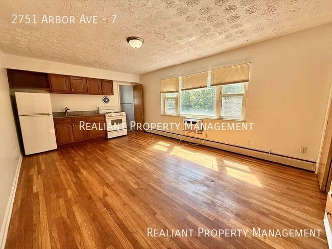Building Photo - 2751 Arbor Ave