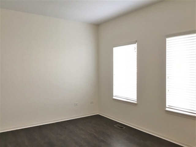 Foto del edificio - 4105 Dillon St