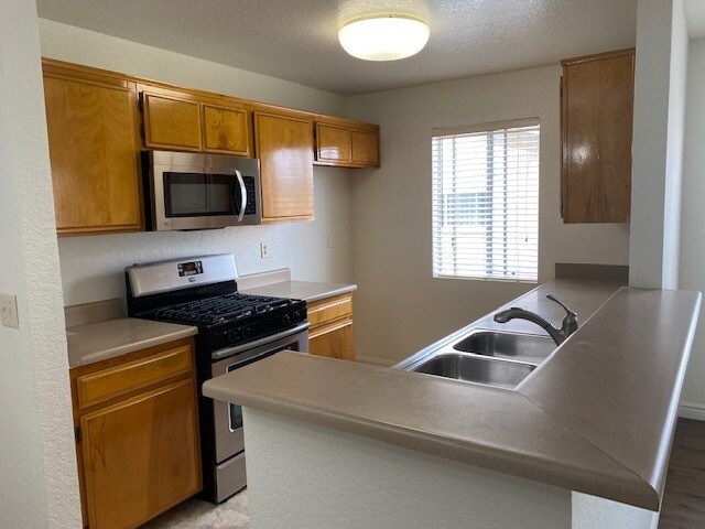 Building Photo - 5810 W Olympic Blvd