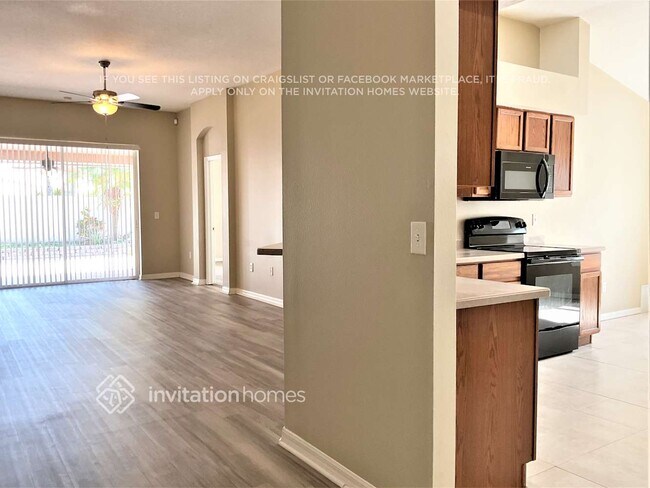 Building Photo - 15517 Lake Bella Vista Dr