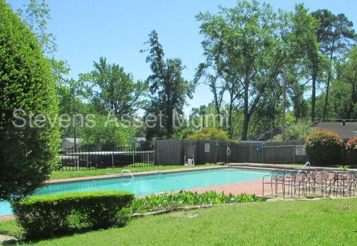Primary Photo - *REDUCED *ADORABLE 1/1 CONDO FAIRFIELD OAKS*