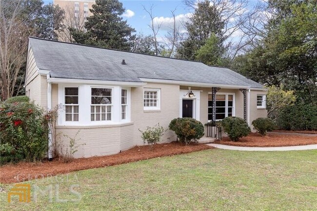 Foto del edificio - 2041 Fairhaven Cir NE