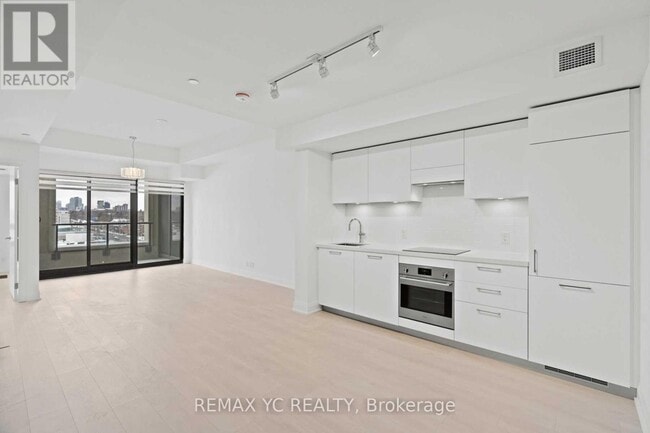 Building Photo - 33 Frederick Todd Wy