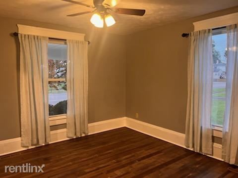 Foto del edificio - 3 br, 1 bath House - 821 Main Street