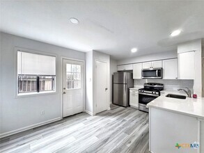 Building Photo - 608 Bracewood Cir