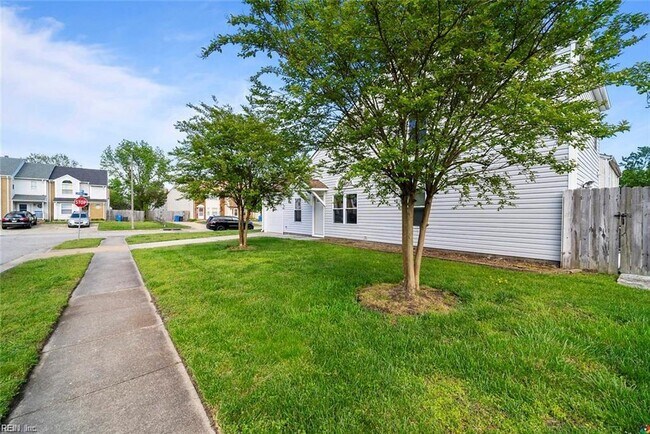 Building Photo - 1254 Corkwood Cir