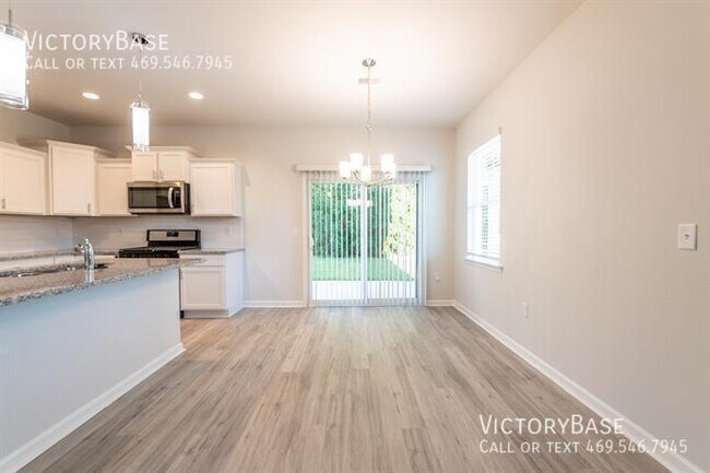 Foto del edificio - 26 Jolene Dr