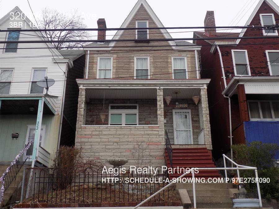 Primary Photo - 320 Woodward Ave