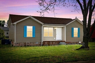 Building Photo - 521 Gainey Dr