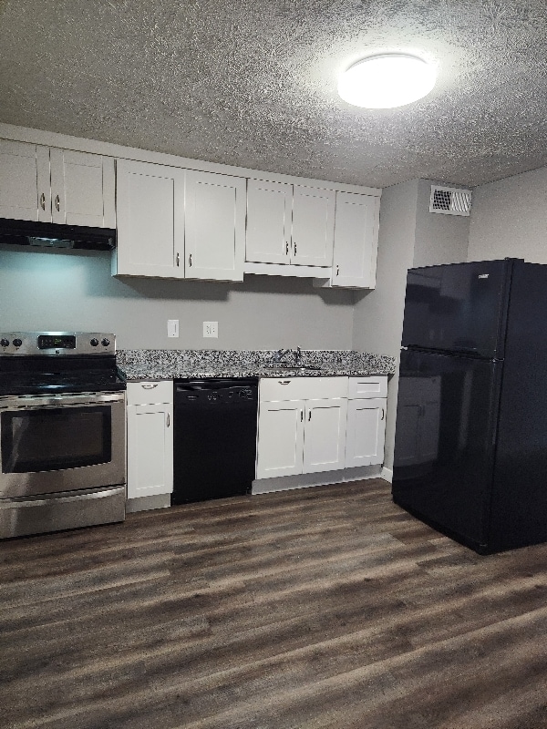 Building Photo - 373 Stone Mountain St