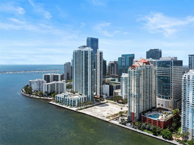 Foto del edificio - 1155 Brickell Bay Dr