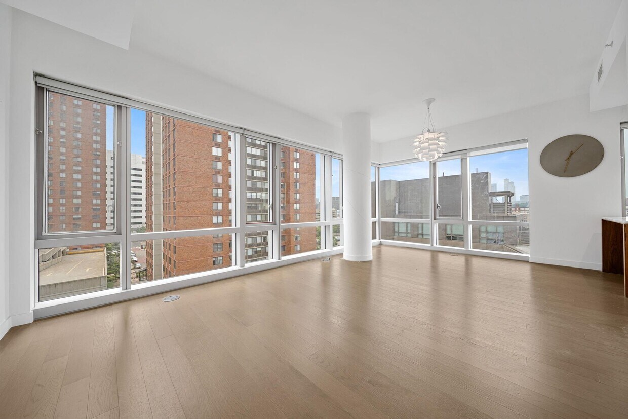 Foto principal - 75 Park Ln S