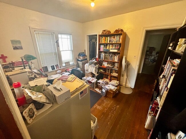 Foto del edificio - 404 S Van Buren St