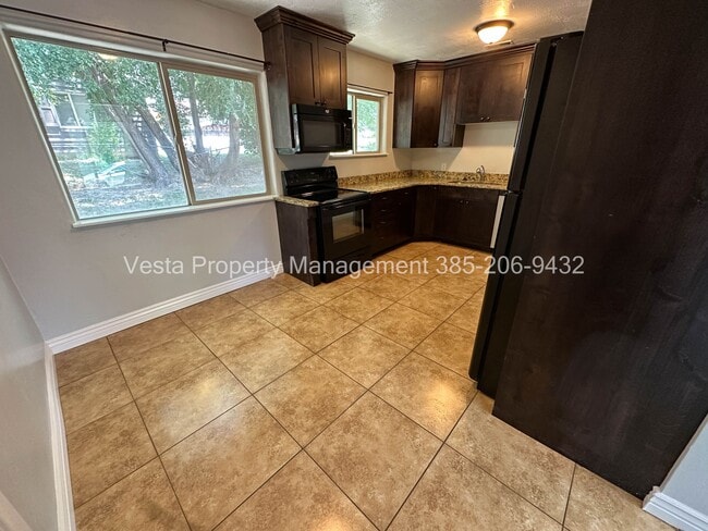 Foto del edificio - 3506 Eccles Ave