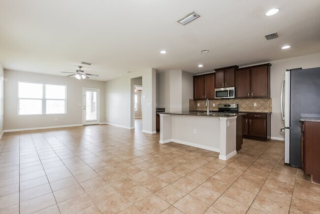 Foto del edificio - 10220 Newminster Loop