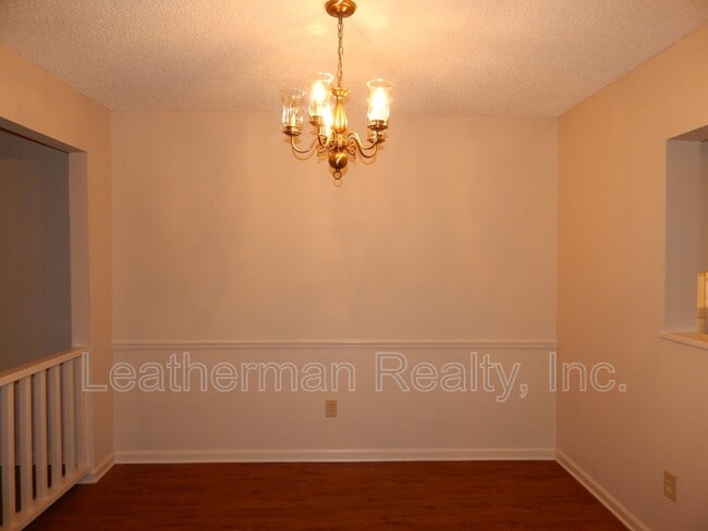 Building Photo - 738-J Coventry Lane