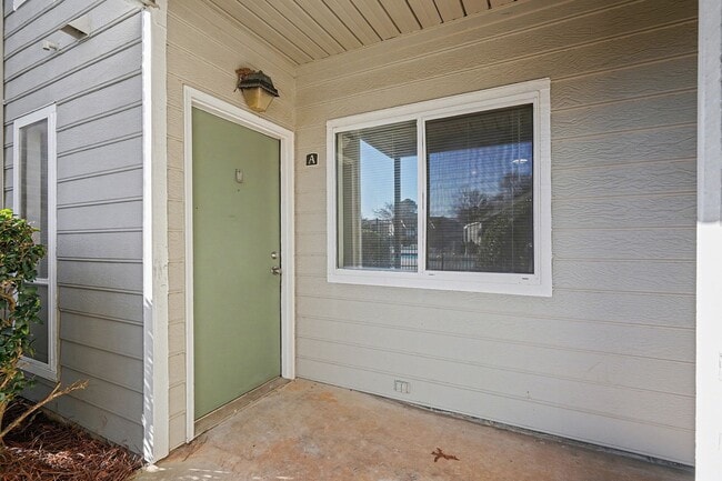 Building Photo - 6148 Heath Ridge Ct