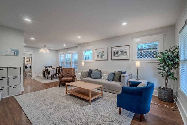 Foto del edificio - Updated Historically Charming Bungalow walking distance to Greenville Ave