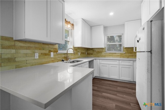 Building Photo - 1302 Metropolitan Dr