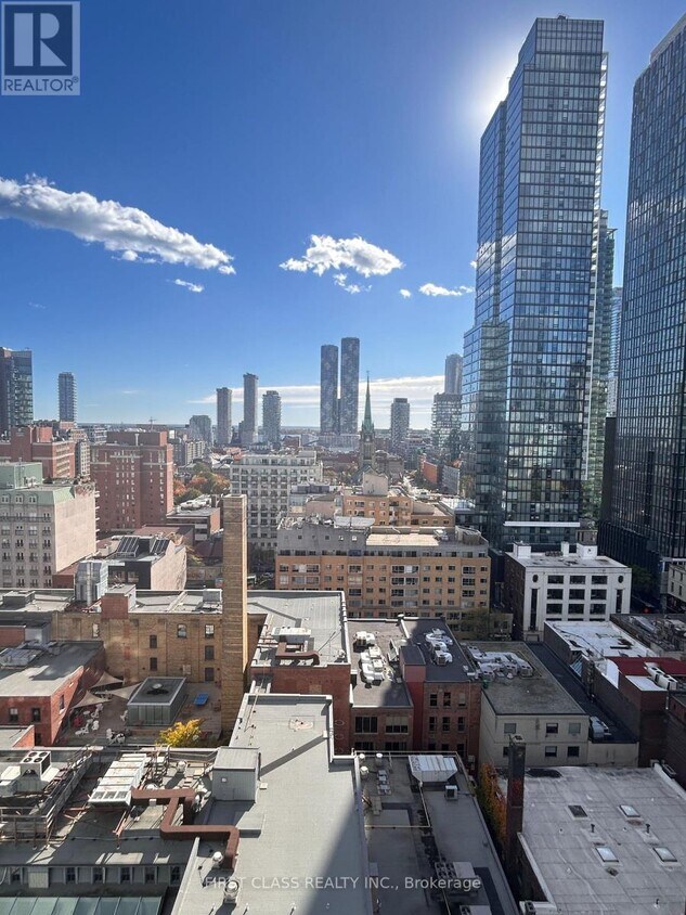 Photo principale - 88 Queen St E