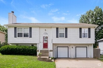 Building Photo - 3026 SW Shadow Brook Dr