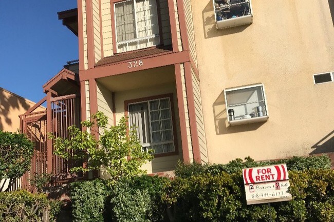 Fachada del edificio - 328 E Valencia Ave