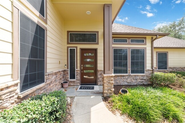 Foto del edificio - 8030 Loyel Pointe Dr