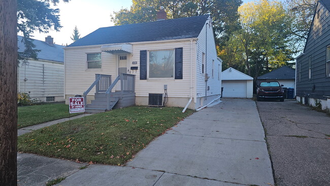 Building Photo - 3509 Clairmont St