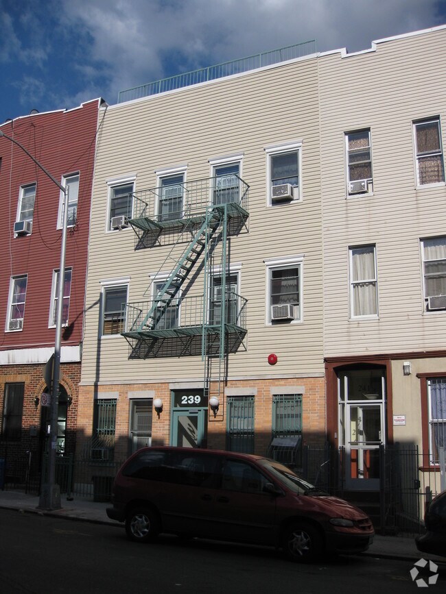 Building Photo - 239 Jefferson St