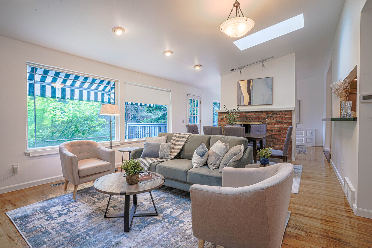 Foto principal - 3627 80th Ave SE