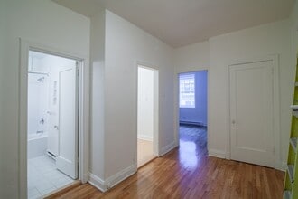 Building Photo - 2100 Rue du Fort