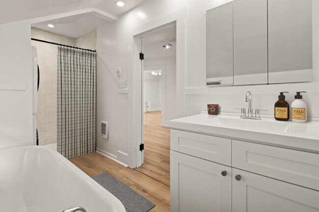 Foto del edificio - 6620 Carleton Ave S