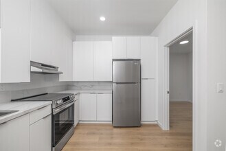 1BR, 1BA - 450SF - Kitchen - Haven on Orange