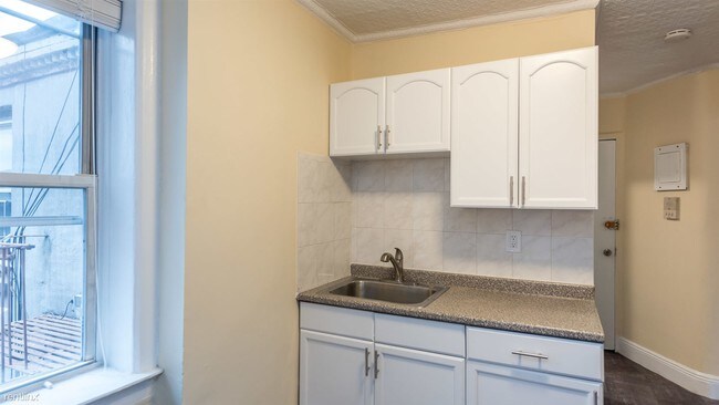 Foto del edificio - 142 Franklin St