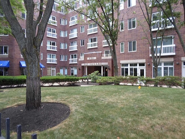 Building Photo - 950 Massachusetts Ave