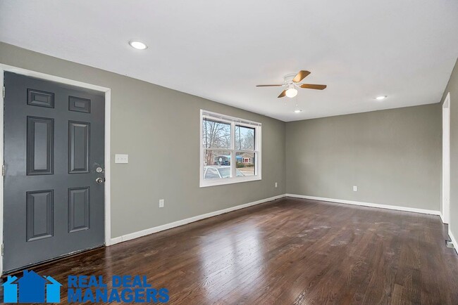 Building Photo - Spacious 5-Bedroom Home with 3 Bathrooms i...