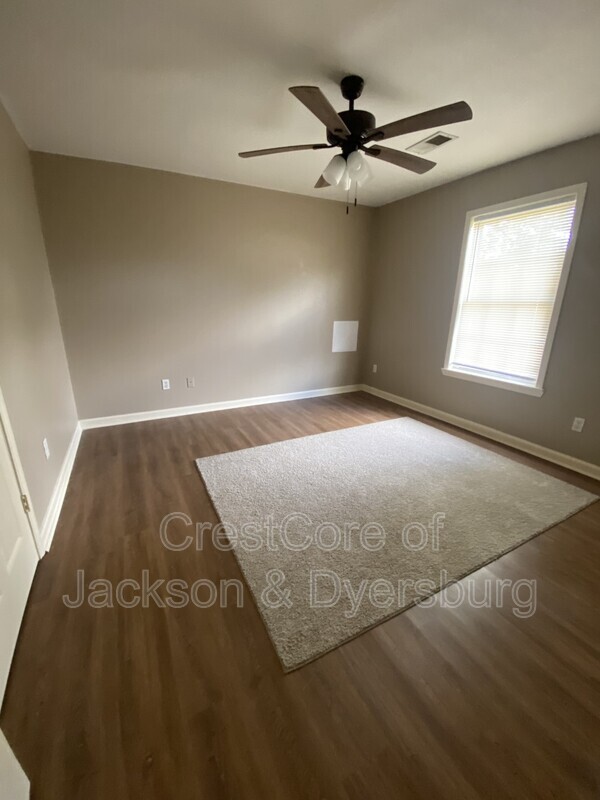 Building Photo - 129 Wheatley Dr