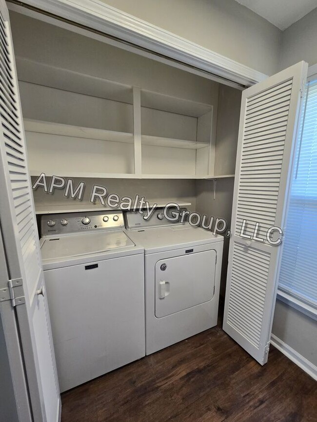 Building Photo - Renovated house in Irmo