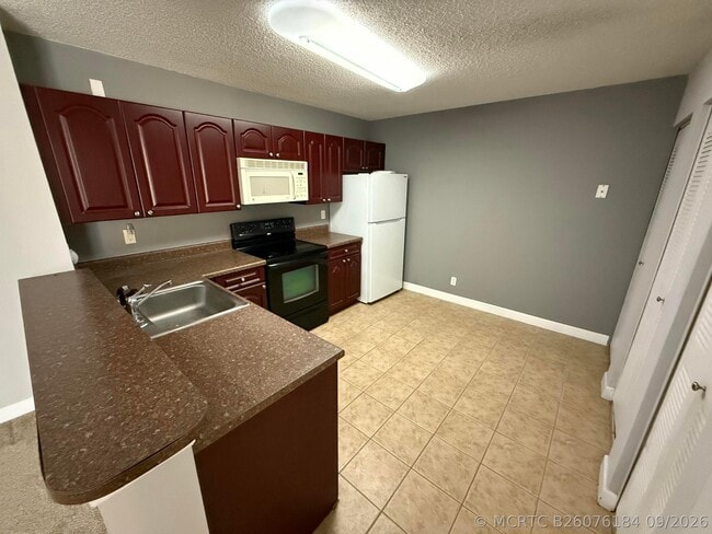 Building Photo - 5821 Riverside Dr