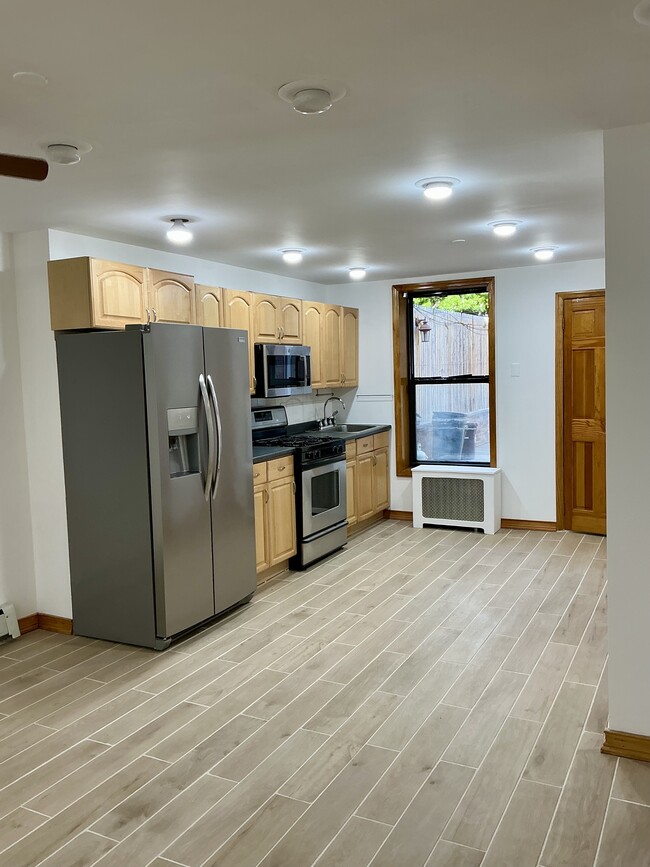 Kitchen - 541 47th St