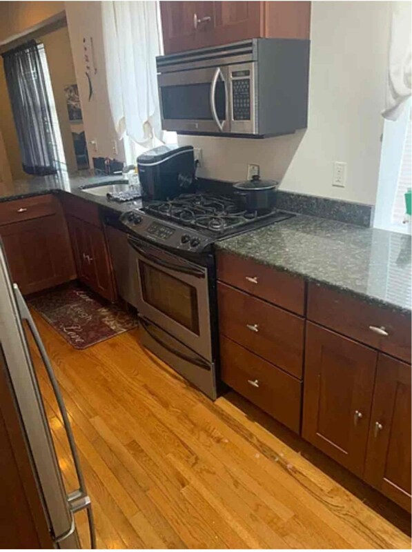 Foto principal - 257 Pleasant St