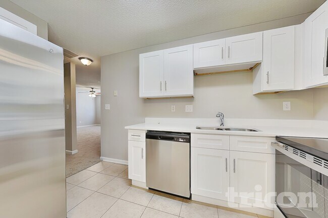 Foto del edificio - 5425 Brickleberry Way