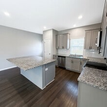 Building Photo - 15852 Pecan Dr