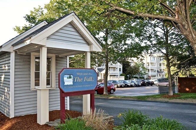 Foto principal - 200 Falls Blvd