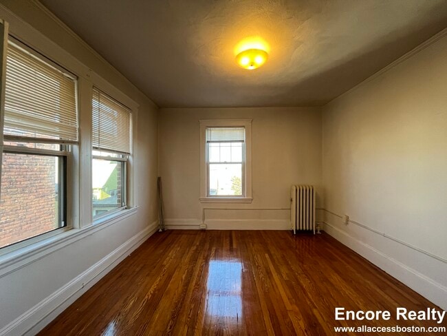 Building Photo - 157 Summer St