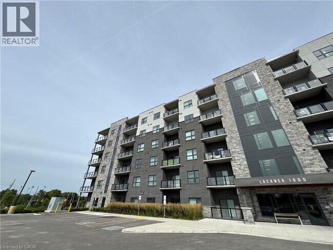 Photo du bâtiment - 1000 Lackner Blvd