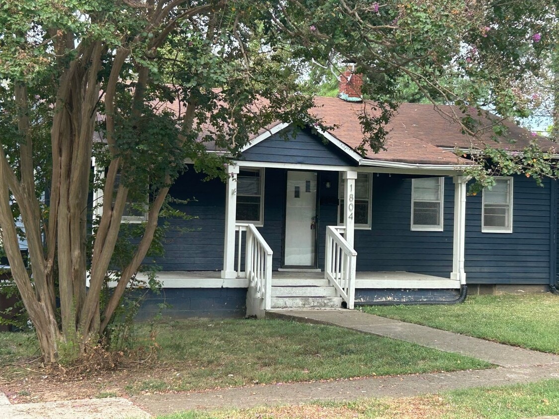 Photo - 1804 Overton Street